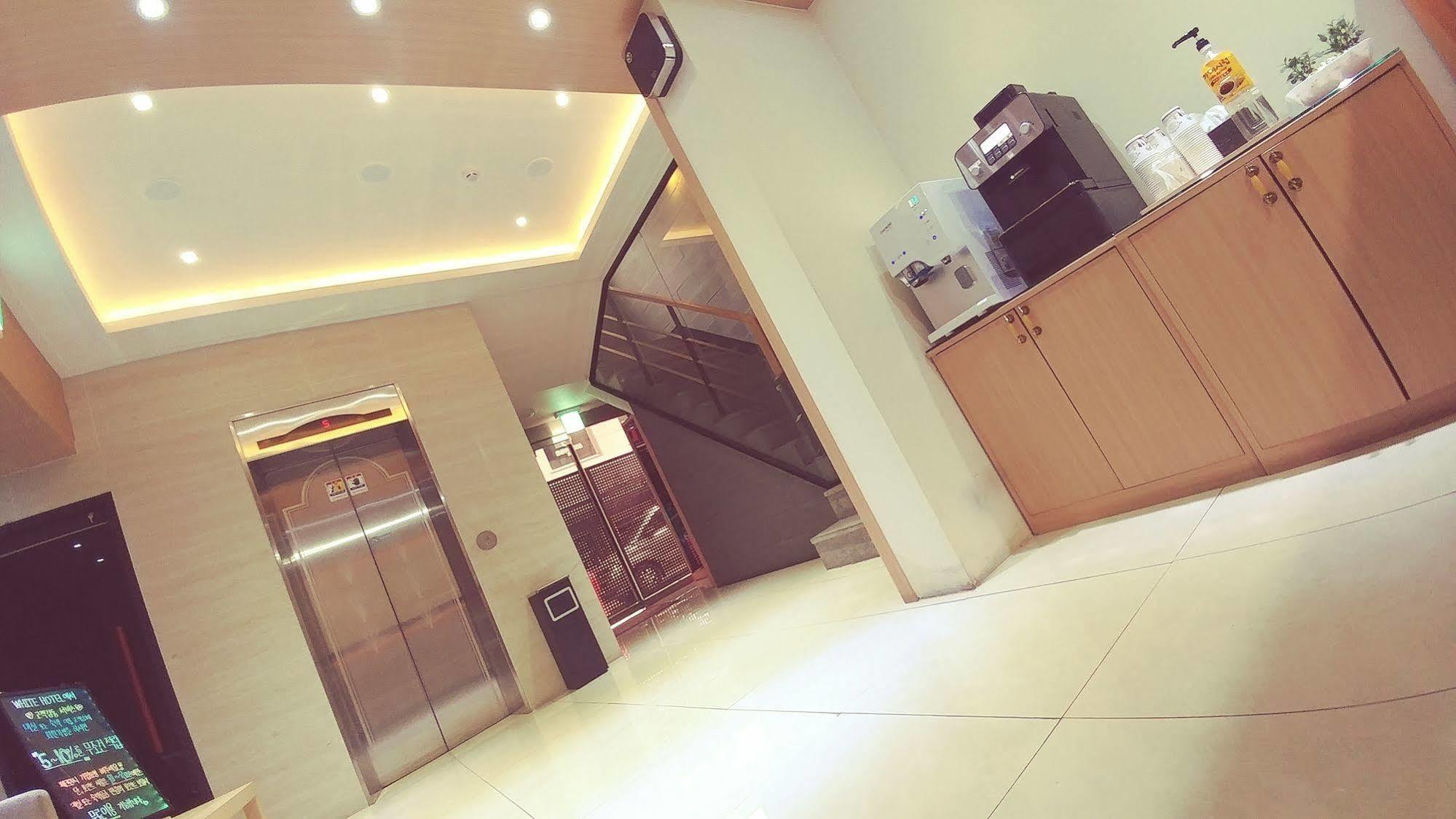 סוואן White Hotel מראה חיצוני תמונה